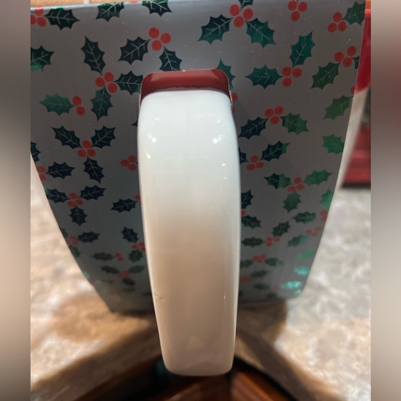 NWT- 🎄 Large Mixing Bowl And Cooking Utensils. - Picture 3 of 6